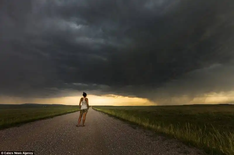 la ragazza e il tornado 8