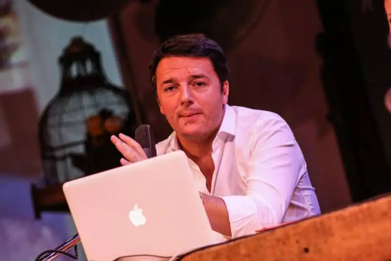 matteo renzi alla leopolda