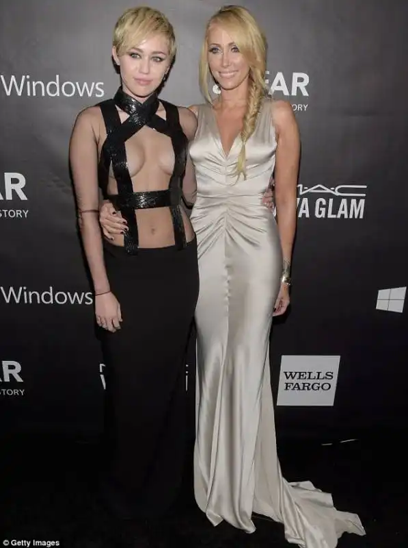 miley cyrus e la madre