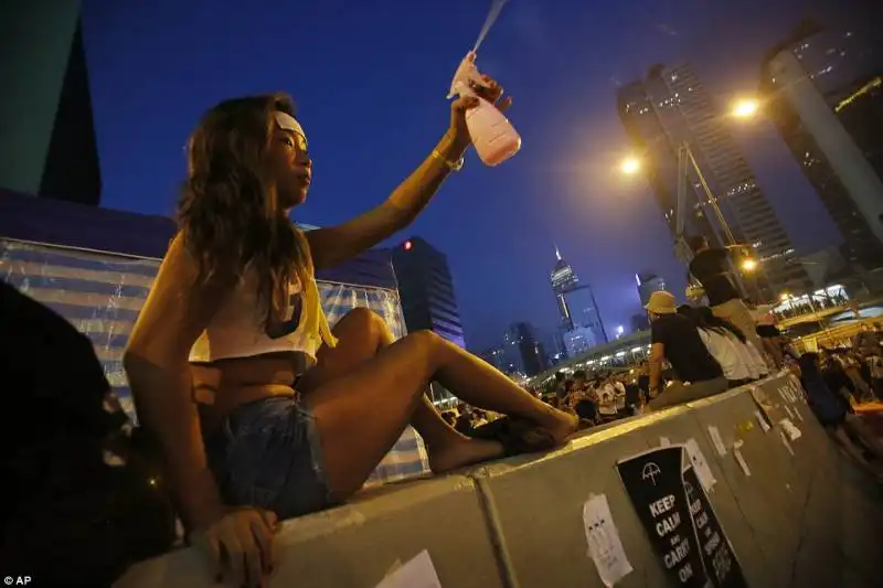 occupy central continuano le proteste di hong kong 2