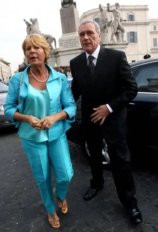 pietro grasso con la moglie maria al quirinale nel 2008