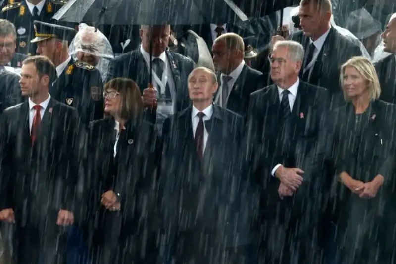 putin e il presidente serbo tomislav nikolic