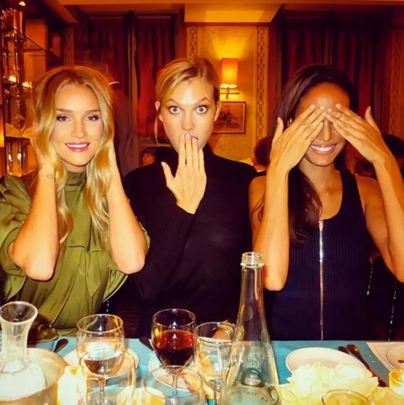 rosie huntington whiteley karlie kloss  joan smalls