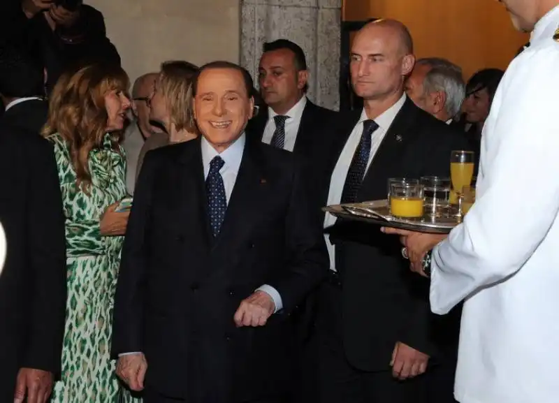 silvio berlusconi inaugura la biennale di antiquariato (3)