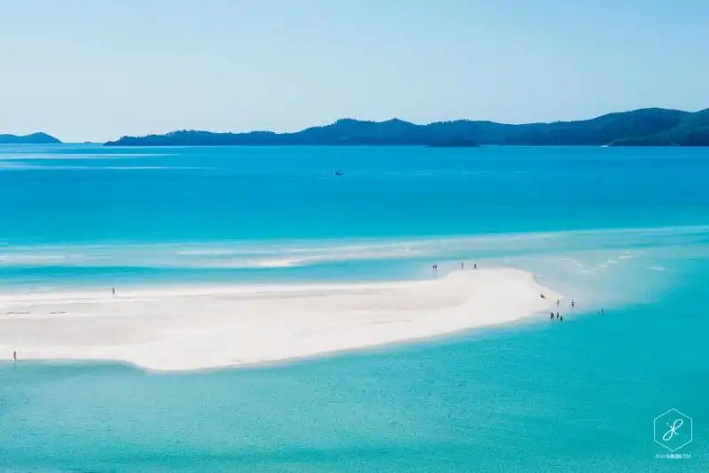 whitehaven beach qld  880