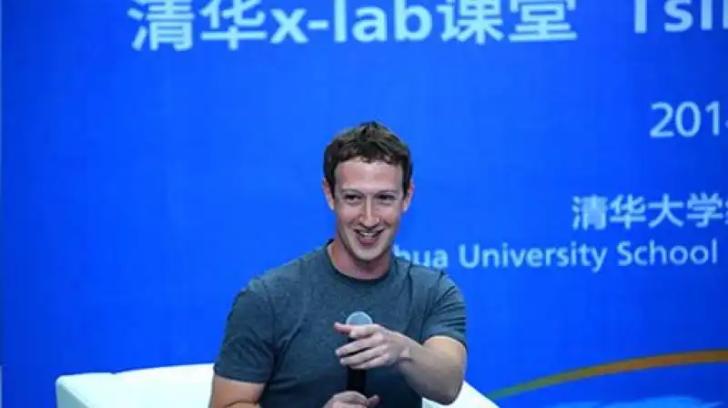 ZUCKERBERG ALL UNIVERSITA TSINGUA DI PECHINO