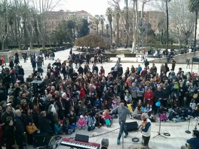 assemblea a piazza vittorio per riqualificazione dell esquilino