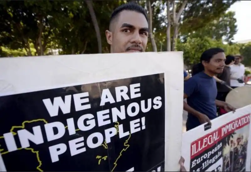 columbus day proteste cristoforo colombo era uno sterminatore  4