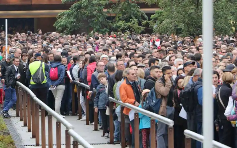 expo  milano   file all ingresso