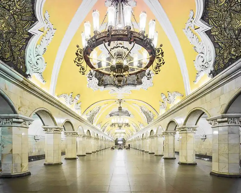 komsomolskaya metro