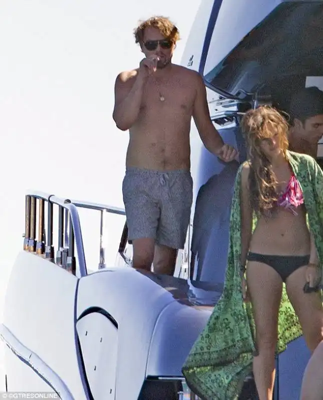 leo dicaprio  sullo  yacht