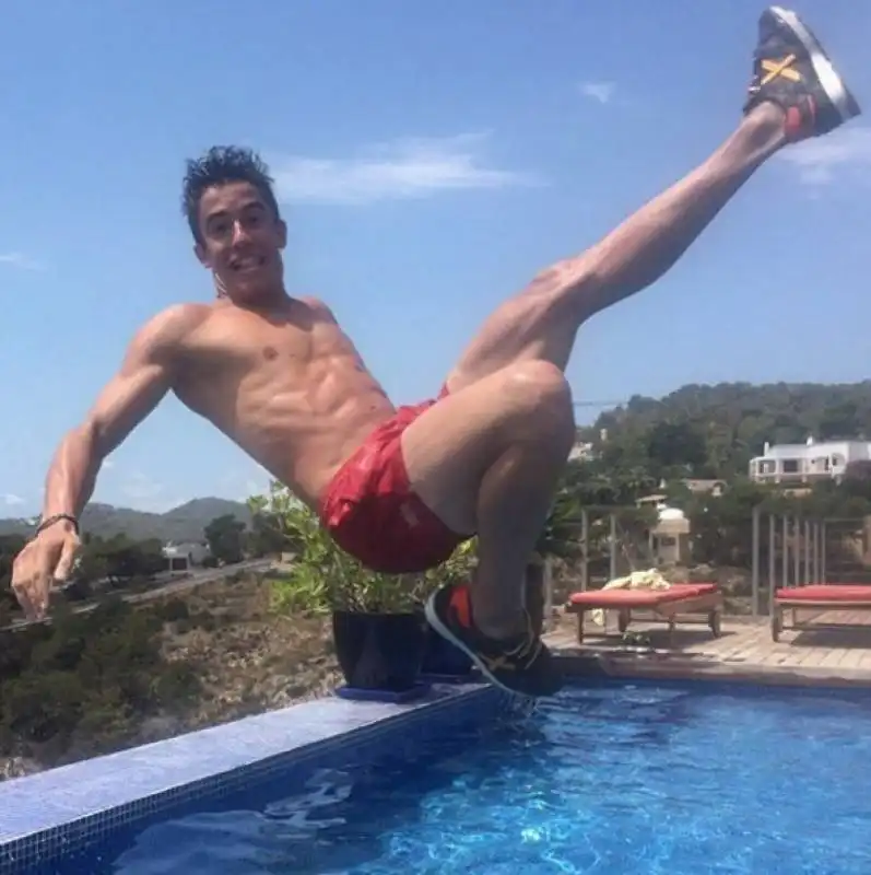 marc marquez vacanza con amici   