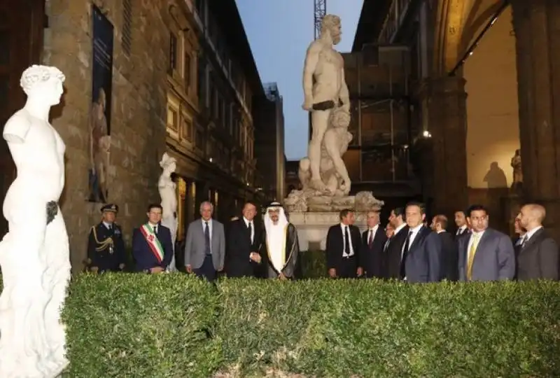 matteo renzi e mohammed bin zayed al nahyan a firenze  1