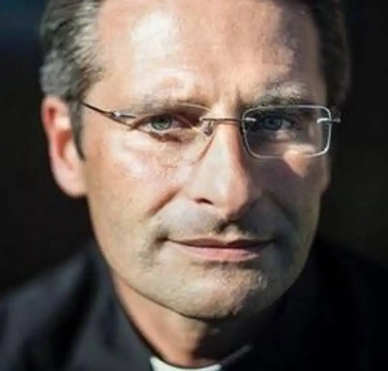 monsignor krzysztof charamsa  4