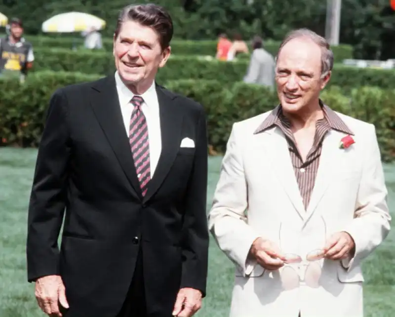 PIERRE TRUDEAU RONALD REAGAN