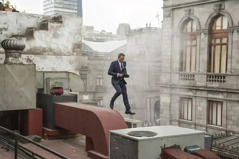 scena di azione in 007 spectre