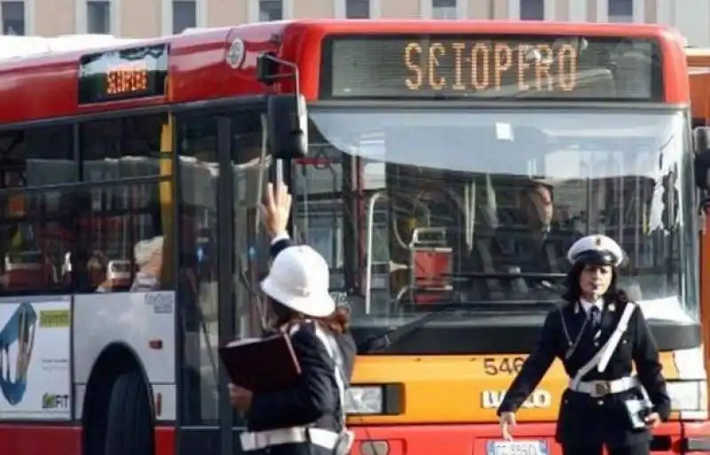 SCIOPERO TRASPORTI ROMA AUTOBUS