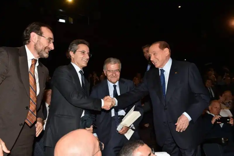 silvio berlusconi saluta cicchitto caldoro e nencini