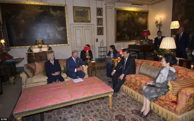 xi jinping con moglie peng liyuan e principe carlo e camilla