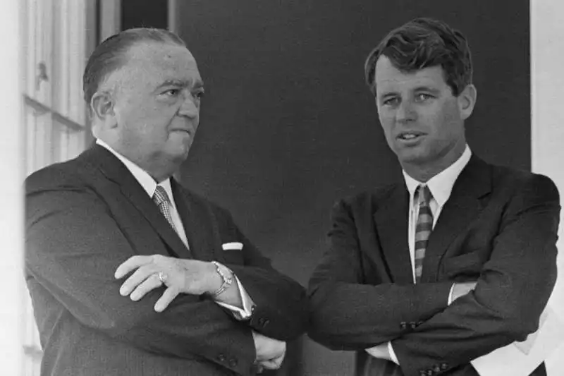 hoover tento' di ricattare i kennedy