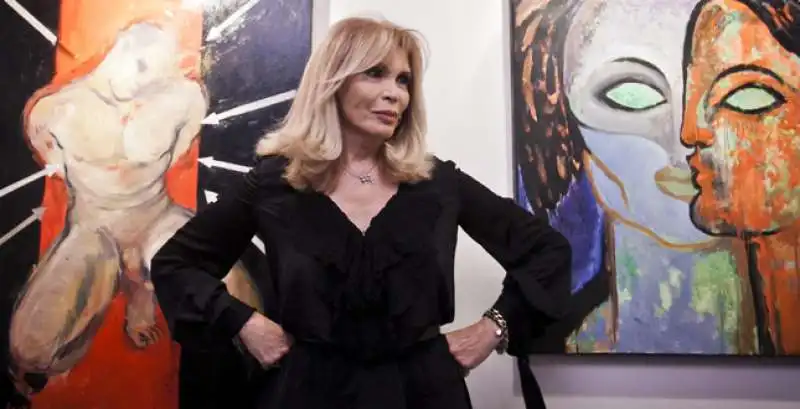 I DIPINTI DI AMANDA LEAR   