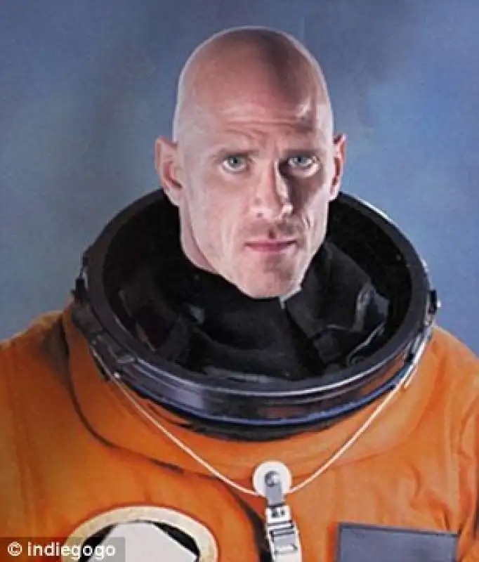 johnny sins pornostar per lo spazio