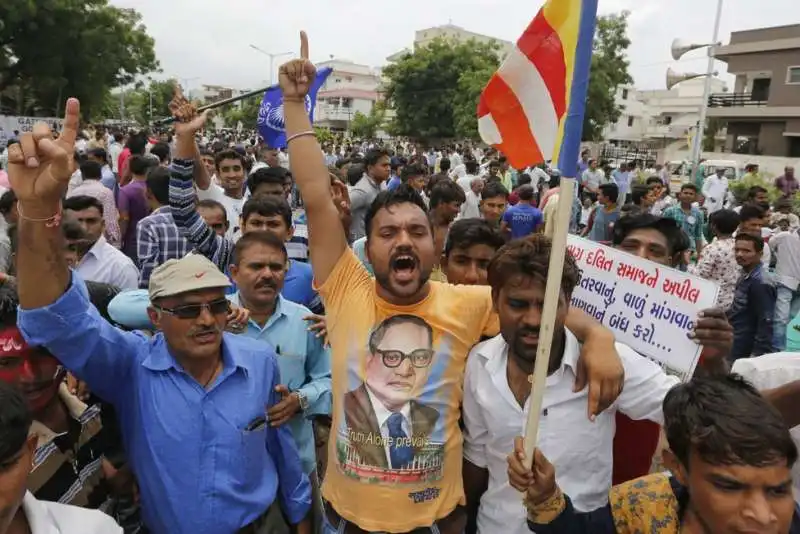 LA PROTESTA DEI PARIA DALIT IN INDIA 