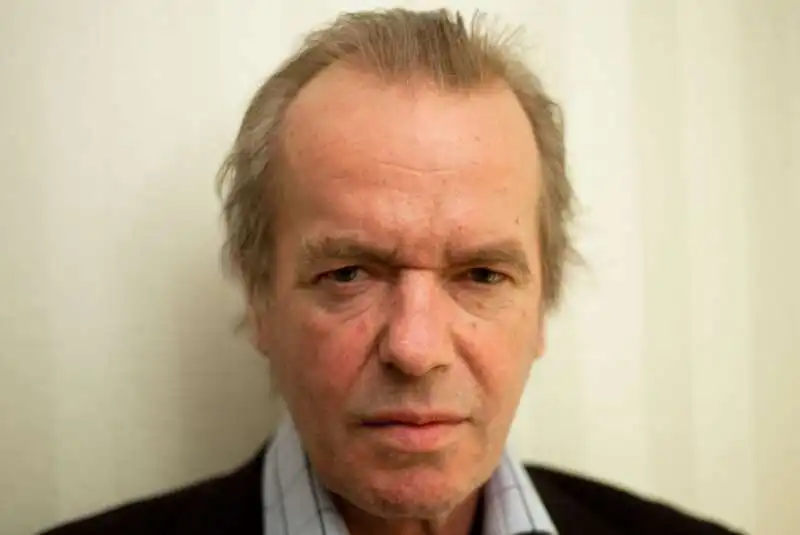 MARTIN AMIS 2