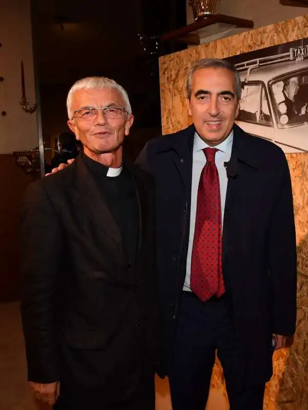 padre felice col senatore gasparri