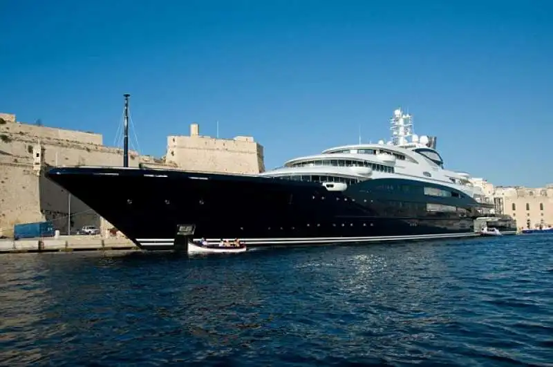 superyacht serene