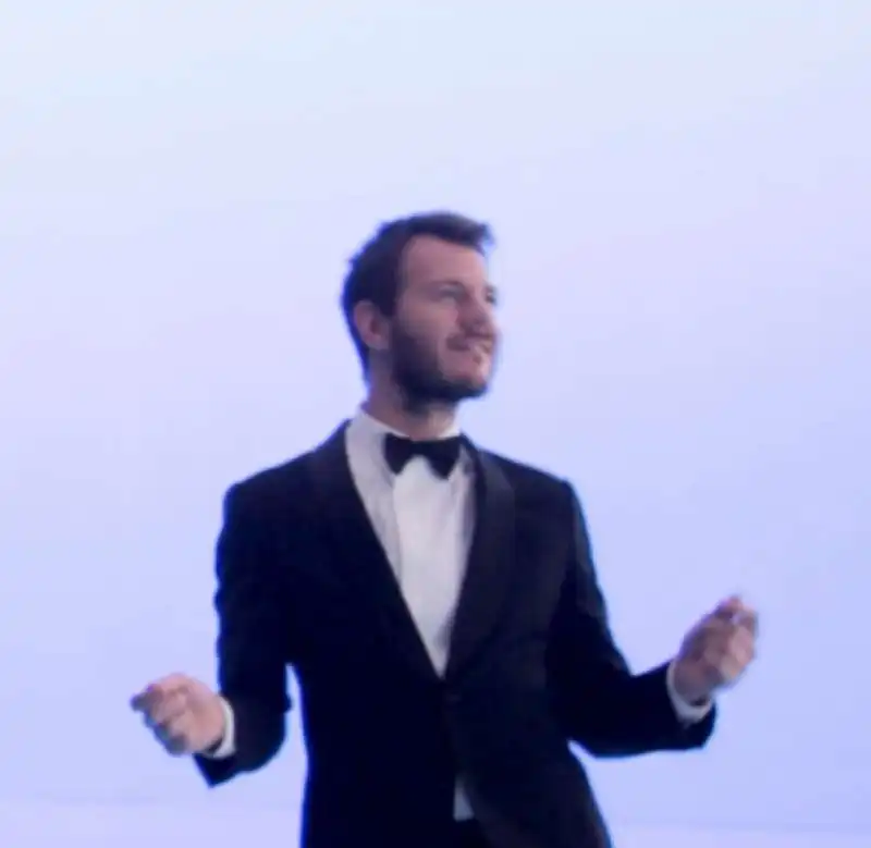 alessandro cattelan campagna enel 2017  10