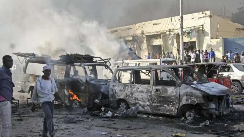 ATTENTATO A MOGADISCIO