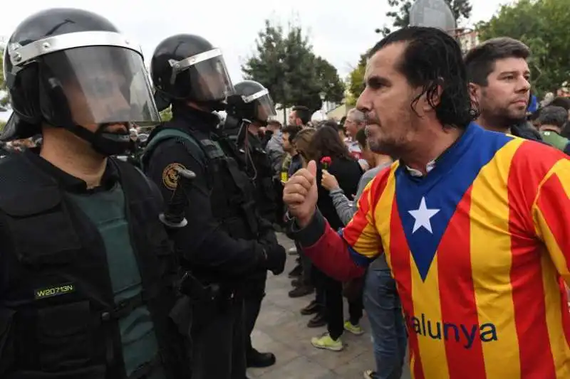 BARCELLONA GUARDIA CIVIL1