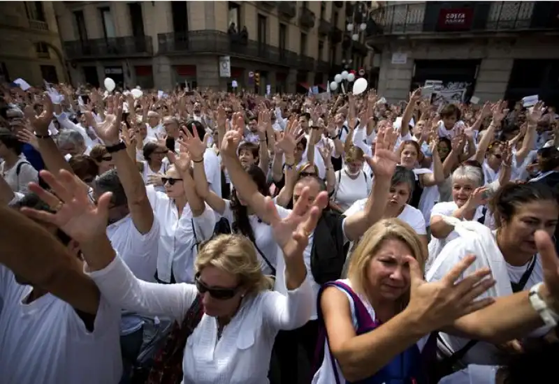 BARCELLONA MANIFESTAZIONE PER IL DIALOGO 3