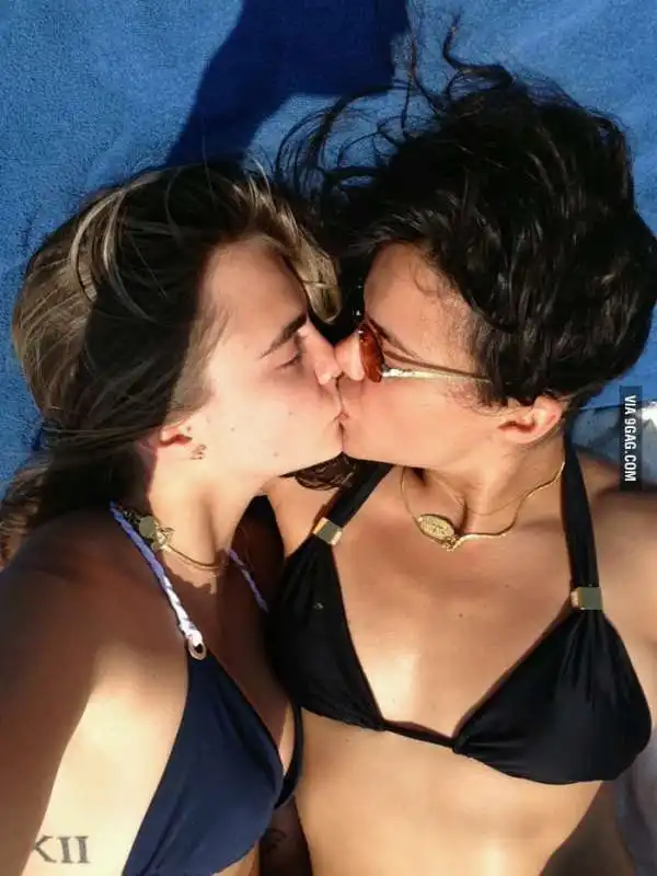 cara delevingne  michelle rodriguez