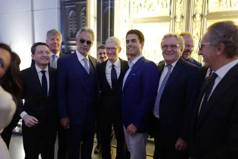 ceccherini   bocelli   tim cook 