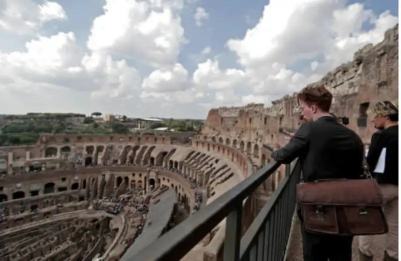 COLOSSEO RIAPRE L ATTICO 3