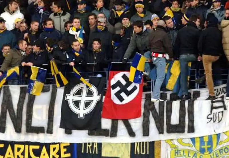 fascisti allo stadio 1