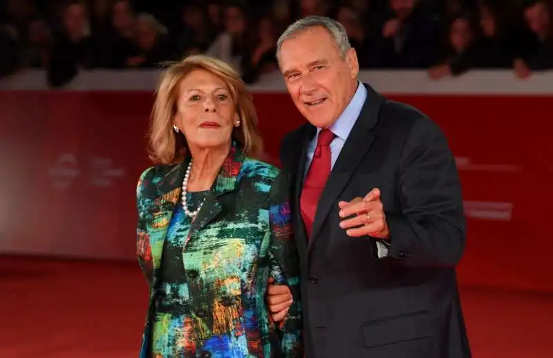 il presidente del senato pietro grasso con la moglie maria fedele (1)