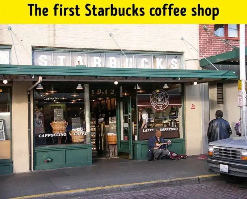 il primo starbucks