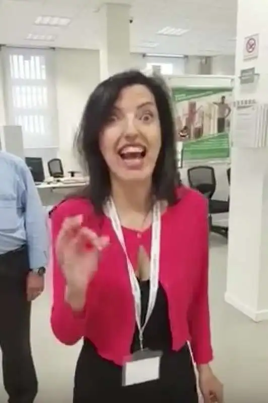 KATIA GHIRARDI NEL VIDEO MOTIVAZIONALE DI BANCA INTESA A CASTIGLIONE DELLE STIVIERE  