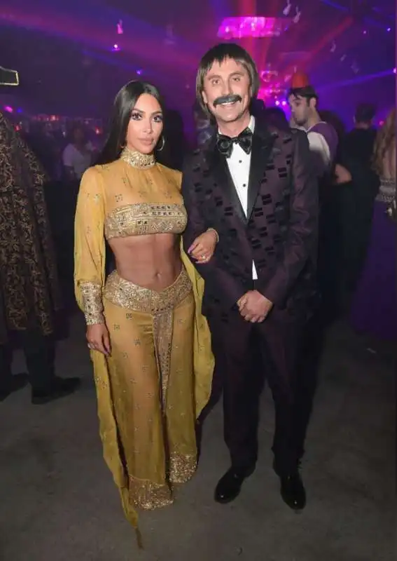 kim kardashian in sonny  and cher