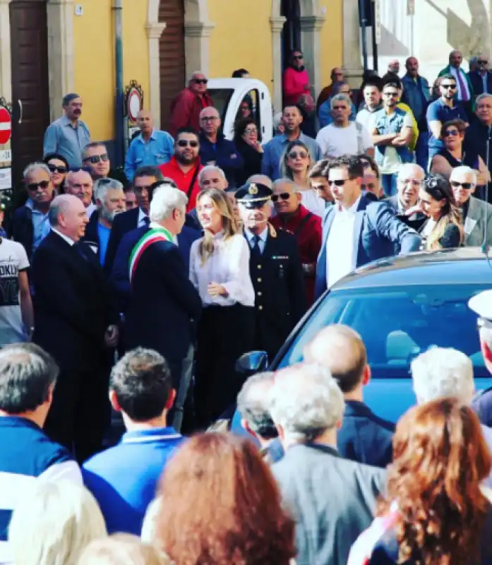 maria elena boschi in sicilia 4