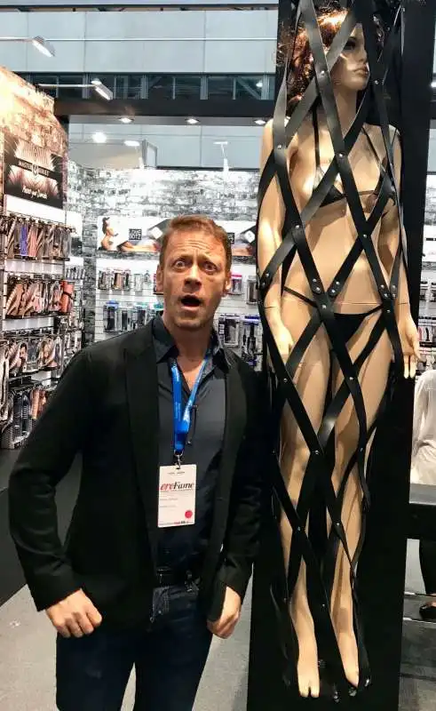 rocco siffredi alla fiera del sesso di berlino  1