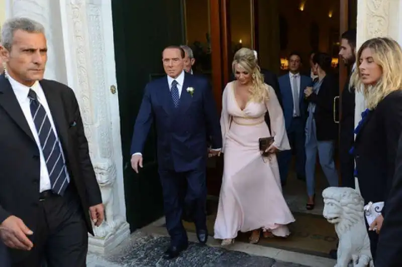 silvio berlusconi al matrimonio della sorella di francesca pascale 8