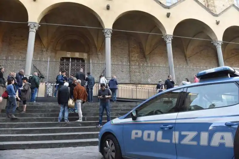 Tragedia nella Basilica di Santa Croce a Firenze