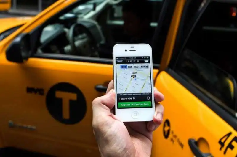 UBER CONTRO TAXI