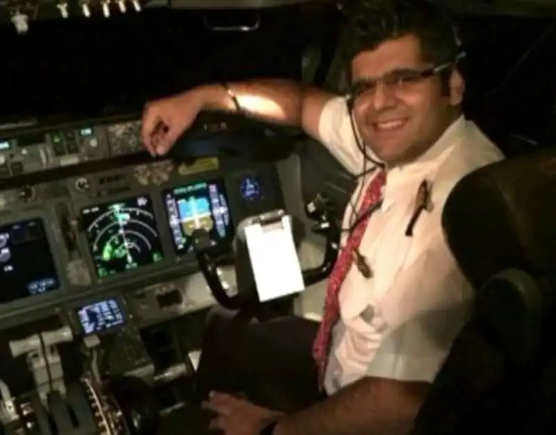 bhavye suneja, uno dei piloti del boeing precipitato in indonesia