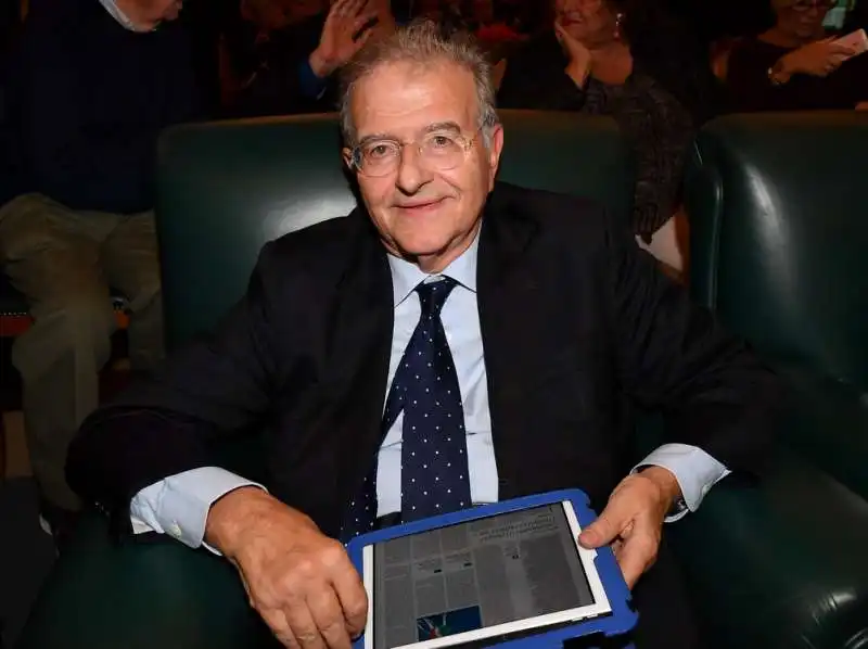 fabrizio cicchitto