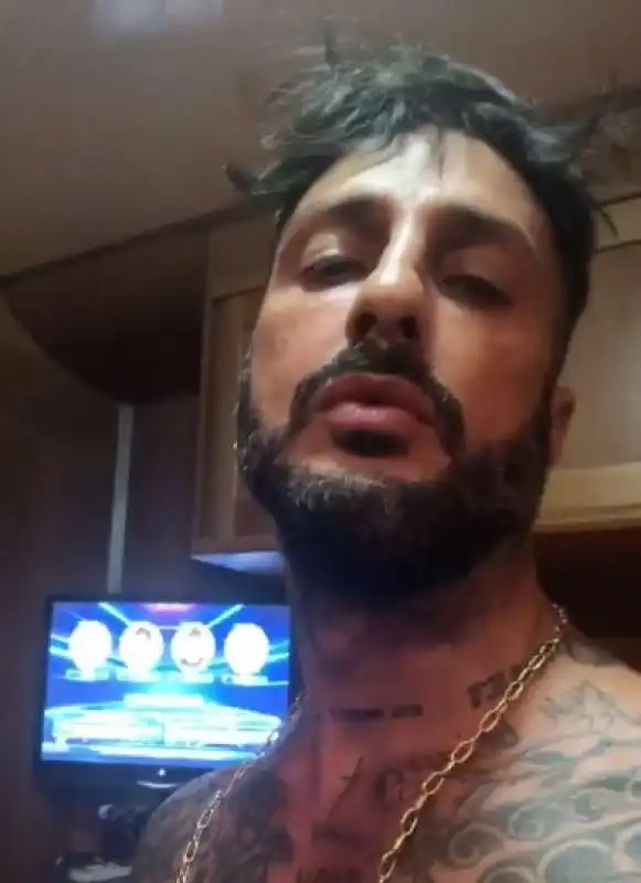 FABRIZIO CORONA 